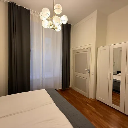 Old Town - Location Apartment