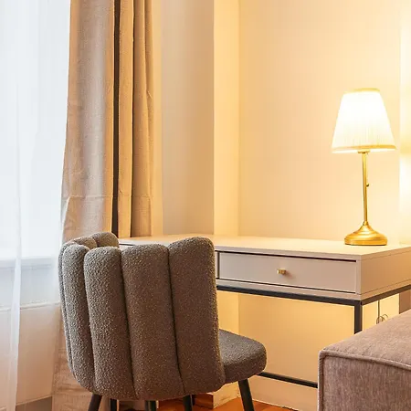 Old Town - Location Apartment