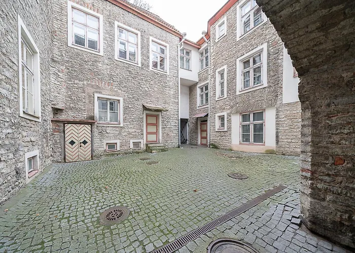 Old Town - Location *